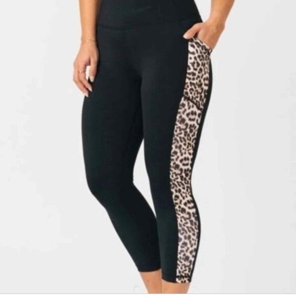 ZYIA Pants - Zyia Active 6 Womens Black Leopard Print Cropped Leggings Pockets